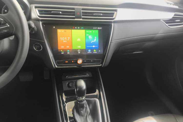 Used Roewe i5 2019 1.5L Automatic 4G Connected Linghao Flagship Edition