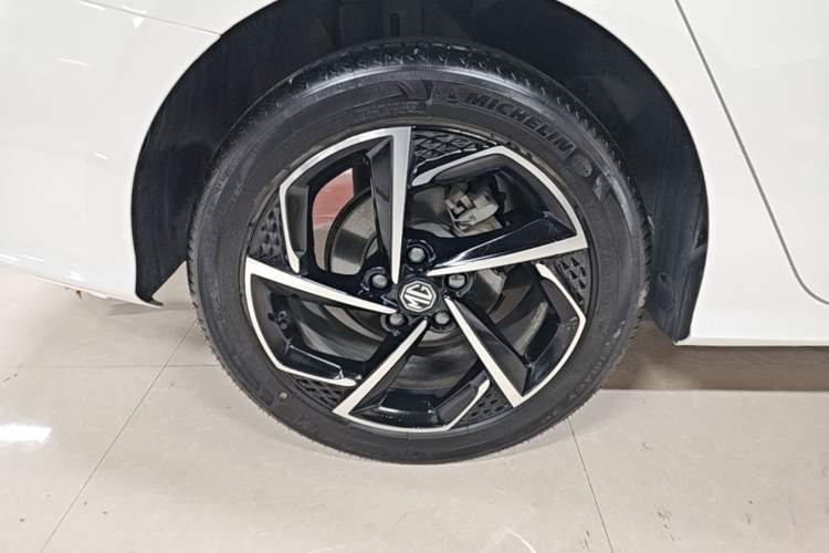 Used MG 5 2021 300TGI DCT Elegant Luxury Edition Right Rear Wheel Hub