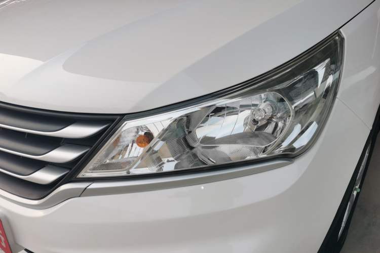 Used Baojun 310 2016 1.2L manual Comfort trim level
