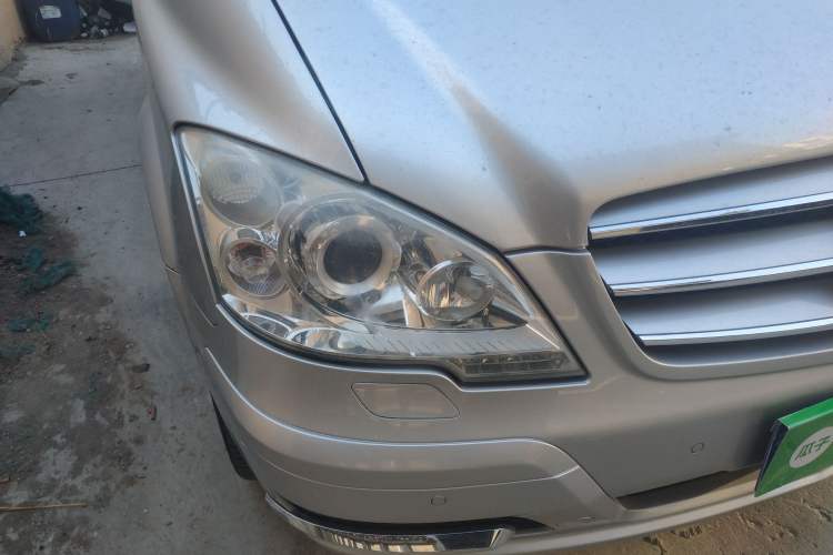 Used Mercedes-Benz Viano 2011 3.5L 125th Anniversary Edition 6 Seats Right Front Headlight