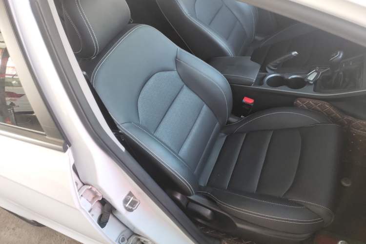 Used Geely Auto Emgrand 2021 UP 1.5L Manual Luxury Model