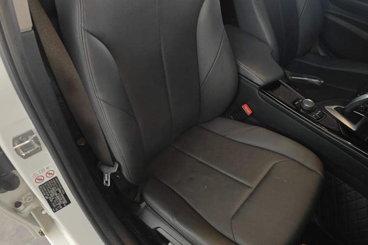 Used BMW 3 Series 2017 318Li Fashion Model
