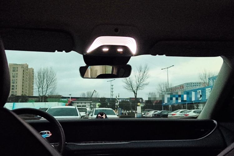 Used VOYAH FREE 2023 Four-Wheel Drive Extended-Range Model with Ultra-Long Range
