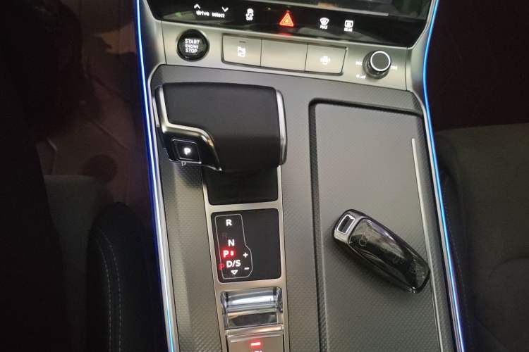 Used Audi A6L 2023 Revised 40 TFSI Luxury Dynamic Edition Gear Lever