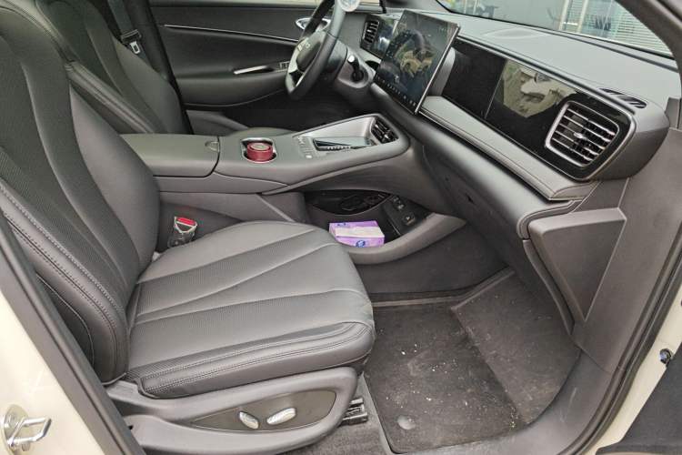 Used BYD Sealion 06 New Energy 2025 Model EV 605 Navigation Pro Edition Right Front Seat