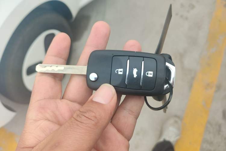 Used CHANGAN NEVO Lumin 2026 Model Treasure Edition 205km Passionate Beige Ningde Vehicle Key