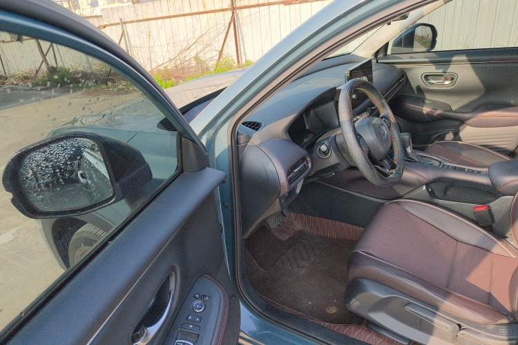 Used Honda ZR-V 2022 1.5T CVT Luxury Edition Driver Seat