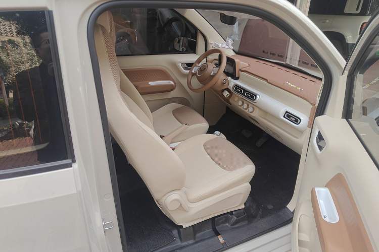 Used Wuling Hongguang MINIEV 2024 3rd Generation 215km Youth Edition