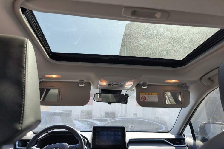 Used Toyota RAV4 2022 2.0L CVT Two-Wheel Drive Fashion Plus Edition Headliner