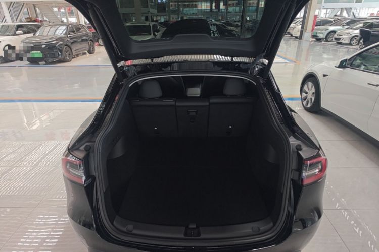 Used Tesla Model Y 2023 Rear-Wheel-Drive Version