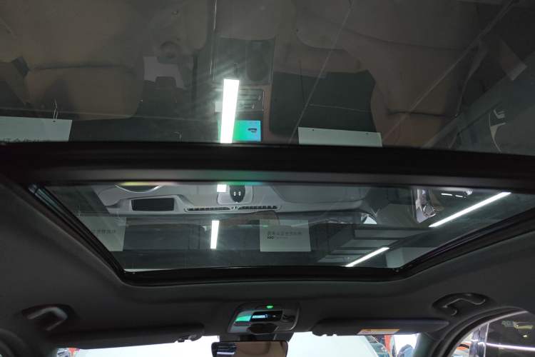 Used Nio ES6 2022 75 kWh Sport Edition Headliner