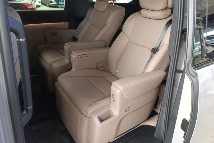 Used Li Auto MEGA 2025 Home Family Special Edition Left Rear Seat