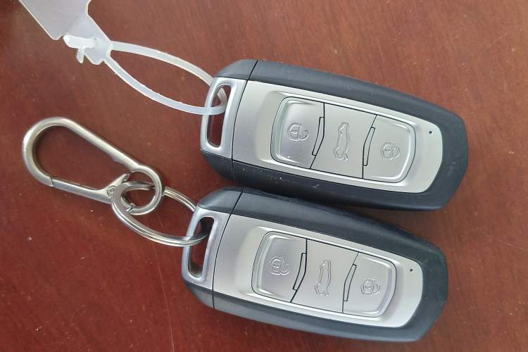 Used Geely Auto Emgrand X7 Sport 2022 1.8TD DCT Zhiya Trim