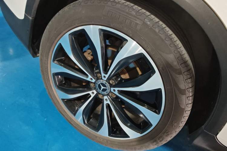 Used Mercedes-Benz GLC Coupe 2017 GLC 260 4MATIC Coupe SUV
