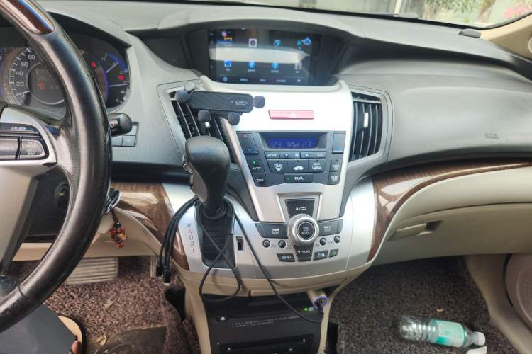 Used Honda Odyssey 2013 2.4L Luxury Edition Audio And AC Panel