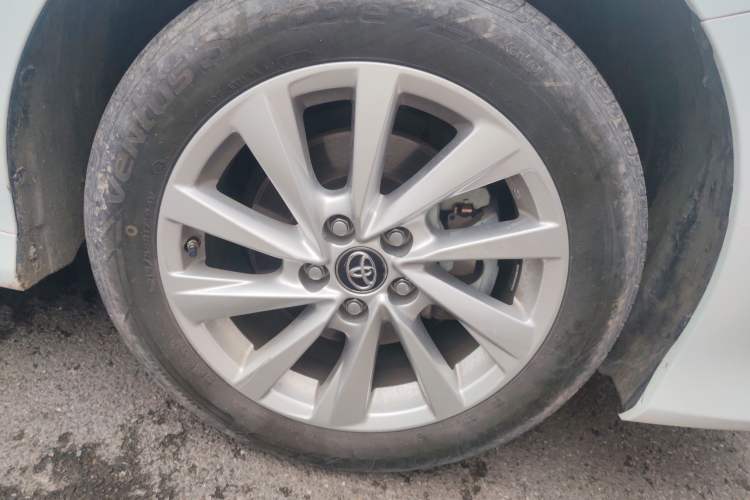 Used Toyota Camry 2021 2.0G Luxury Edition
