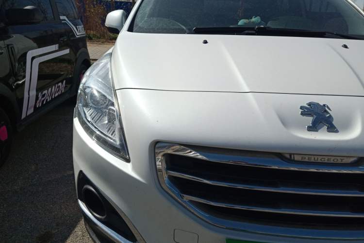 Used Peugeot 3008 2015 2.0L Automatic Trend Edition Right Front Headlight