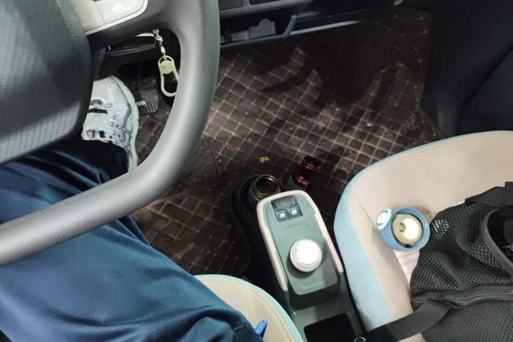 Used Chery QQ Ice Cream 2024 Edition Youth Version 205km Sundae Gear Lever