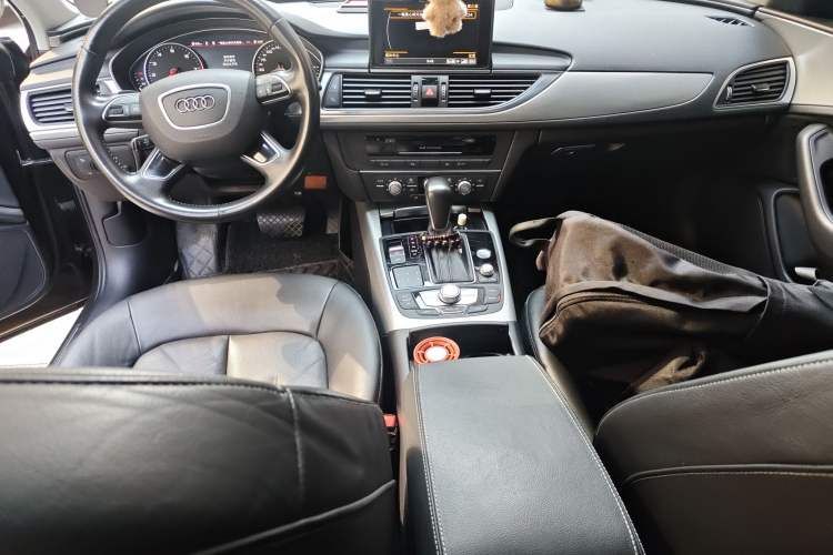 Used Audi A6L 2018 30th Anniversary Edition 35 TFSI Fashion Model
