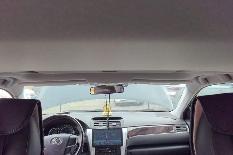 Used Toyota Camry 2016 2.0G 10th Anniversary Leading Edition
