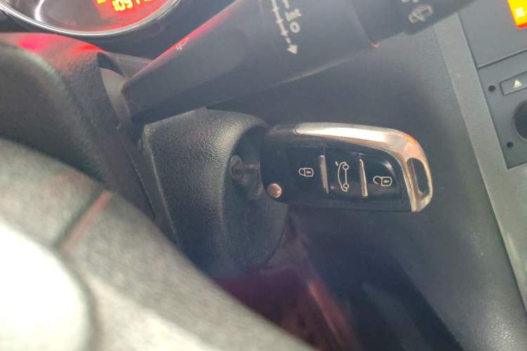 Used Peugeot 3008 2016 1.6THP Automatic Classic Edition