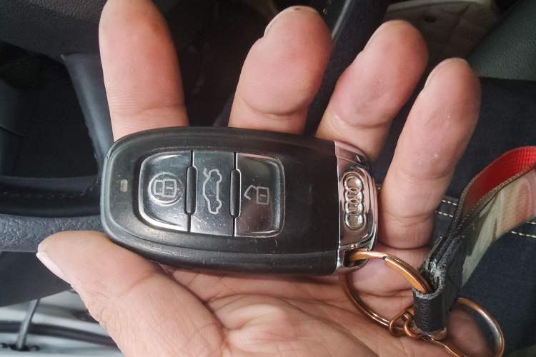 Used Audi A4L 2011 2.0 TFSI Comfort Model