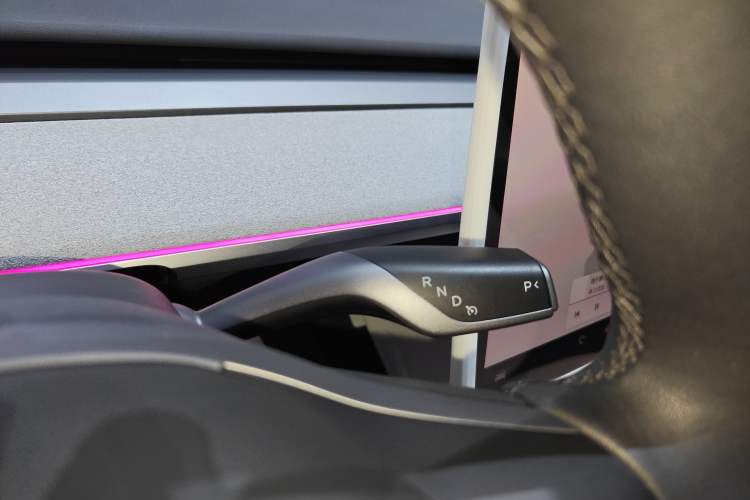 Used Tesla Model Y 2023 Long-Range All-Wheel-Drive Version