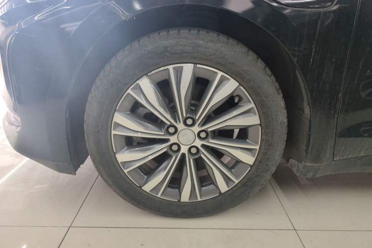 Used Hongqi E-QM5 2022 431 km Charge & Enjoy Edition
