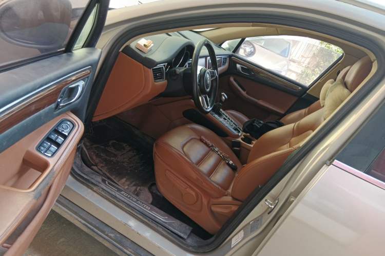 Used Zotye SR9 2017 2.0T Manual "Ultimate Light" Edition Driver Seat