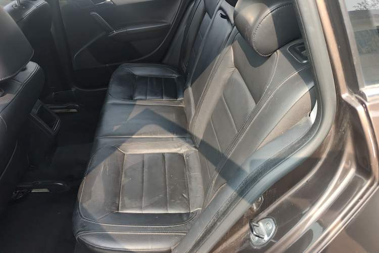 Used Volkswagen Gran Lavida 2013 1.6L Automatic Comfort Model Left Rear Seat