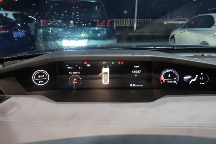 Used CHANGAN UNI-V 2022 1.5T Smart Navigation Version Instrument Cluster