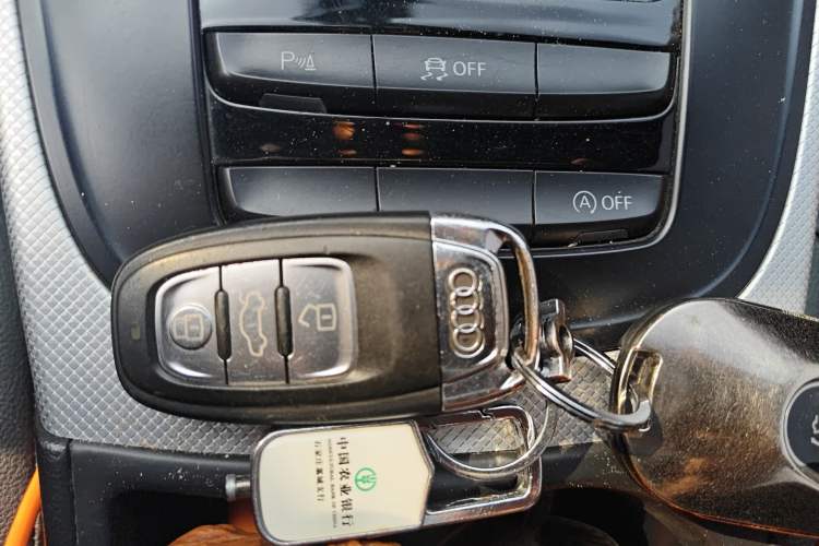 Used Audi A4L 2016 35 TFSI Collector's Edition Automatic Standard Model Vehicle Key