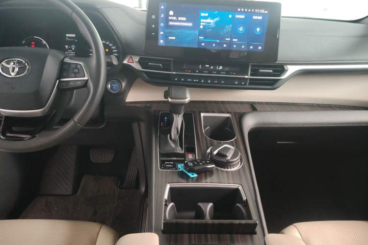 Used Toyota Sienna 2021 2.5L Hybrid Premium Edition
