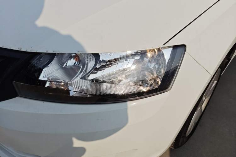 Used Skoda Rapid 2016 1.4L Manual Front-Wheel Drive Model