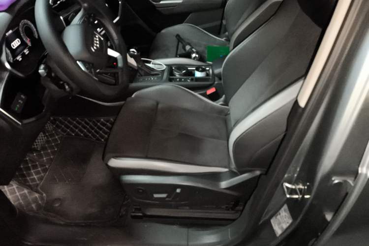 Used Audi Q3 2022 35 TFSI Fashion Dynamic Model