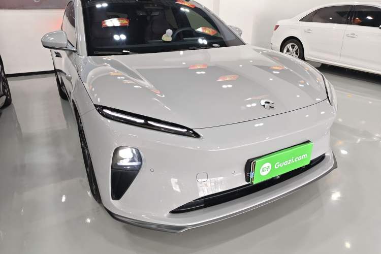 Used Nio ET5T 2024 75kWh Touring Front Right 45 Deg