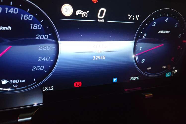 Used Mercedes-Benz S-Class 2023 S 400 L Business Model Odometer Close Up