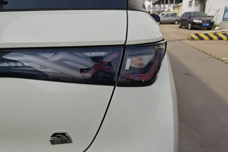 Used BYD Dolphin 2023 420 km Fashion Edition Right Rear Taillight