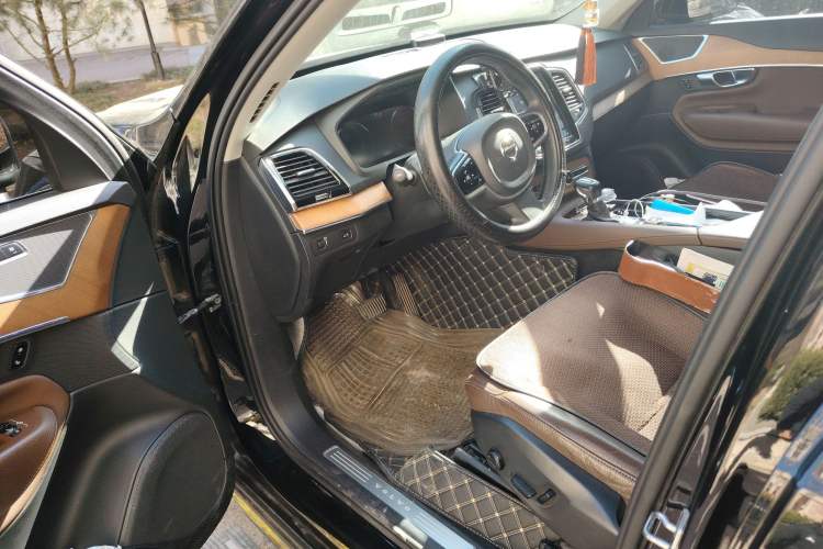 Used Volvo XC90 2020 Facelifted T6 Zhiya Luxury 7-Seater
