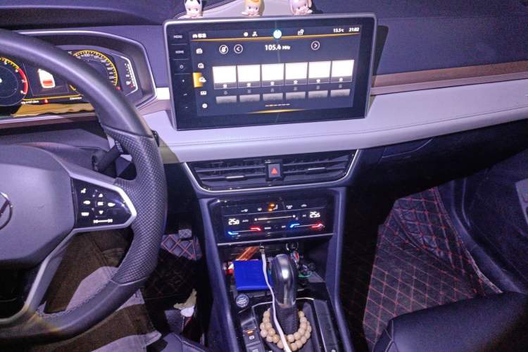 Used Volkswagen Tharu 2023 300TSI Two-Wheel-Drive Full Moon Edition Audio And AC Panel