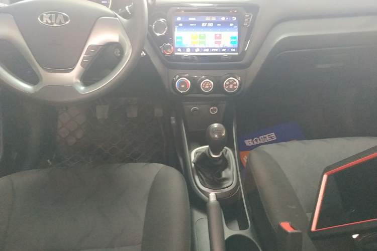 Used Kia K2 2015 Sedan 1.4L MT GLS
