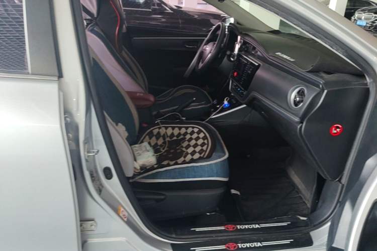 Used Toyota Corolla 2017 Revised Dual-Engine 1.8L E-CVT Leading Edition
