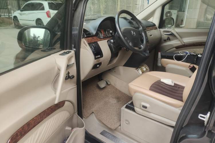 Used Mercedes-Benz Viano 2010 2.5L Prestige Edition Driver Seat