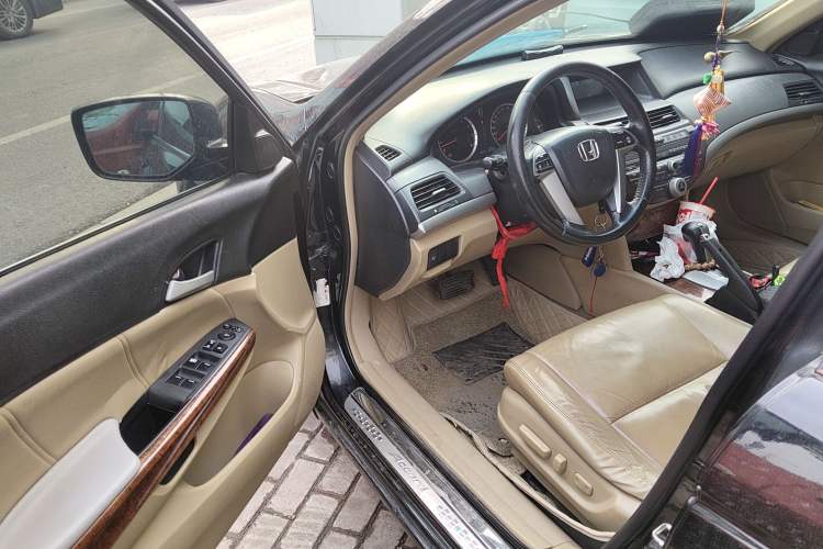 Used Honda Accord 2012 2.0L SE