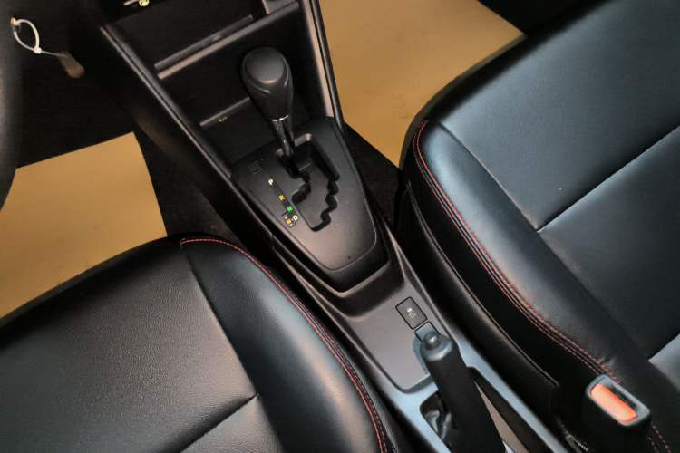 Used Toyota YARiS L Zhi Xuan 2016 Revised 1.5E CVT Charming Edition Gear Lever