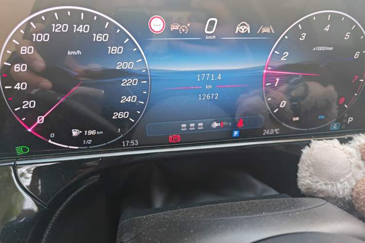 Used Mercedes-Benz E-Class 2025 Facelift E 300 L Luxury Edition
