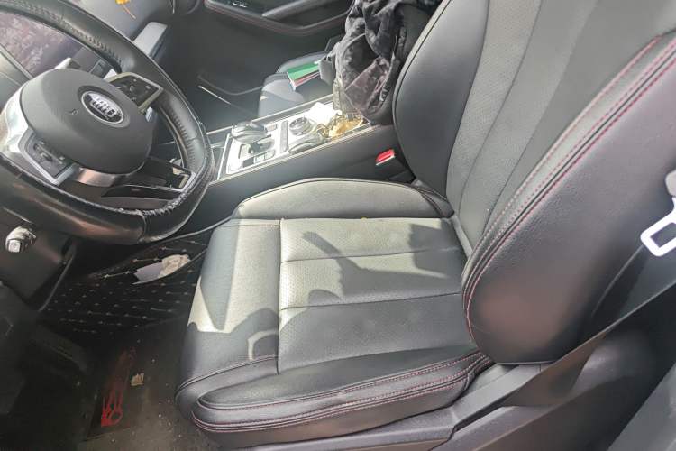 Used BYD Tang New Energy 2018 DM 2.0T All-Wheel Drive Smart Connectivity Luxury Model 7 Seats China V Emission Standard