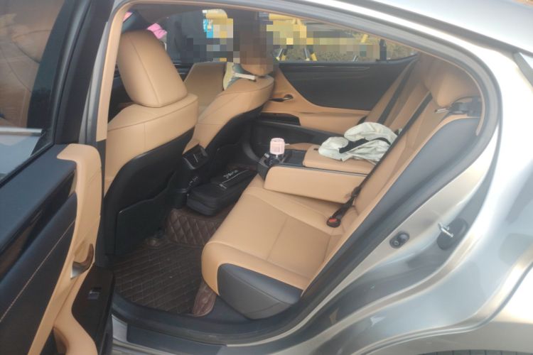 Used Lexus ES 2021 200 Excellence Edition Left Rear Seat