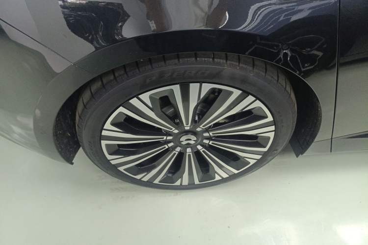 Used Nio ET9 2025 100kWh Signature Edition
