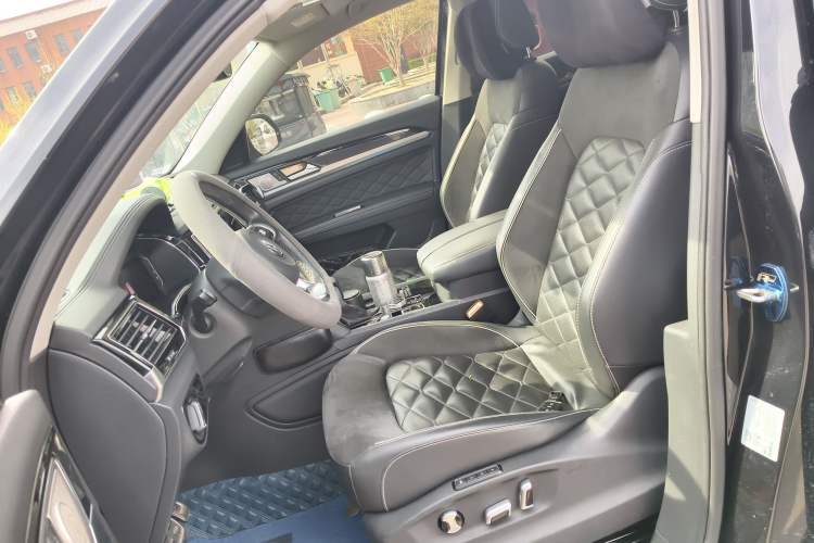 Used Volkswagen Teramont X 2020 Revised Version 380TSI Four-Wheel Drive Prestige Luxury Edition Left Front Seat